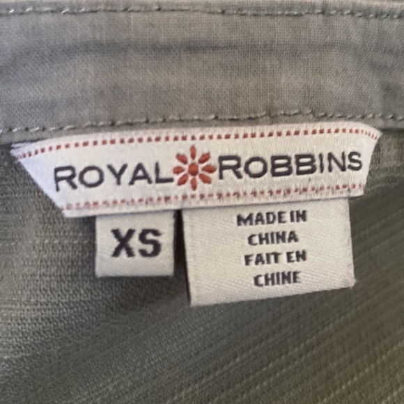 Royal Robbins Olive cotton button up top. - Picture 6 of 7
